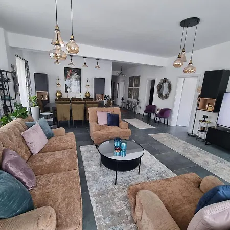 Apartment Heaven Penthouse *